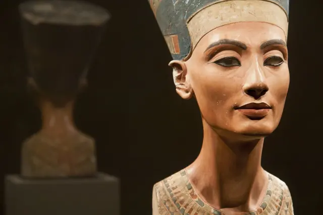 Hidden Chambers Beyond Tutankhamun's Tomb? New Surveys Reignite Egypt's Biggest Tomb Mystery