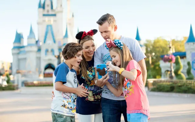 StandbySkipper: the app that books your Disney World Lightning Lanes so you can look up from your phone