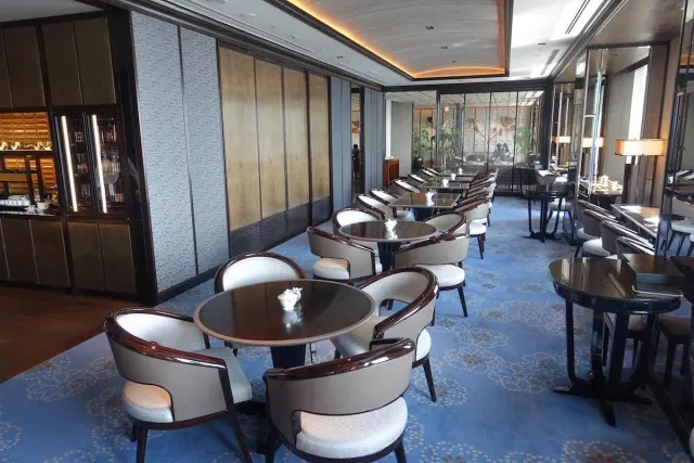 Hotel club lounges: what you actually get, and where they're worth paying for