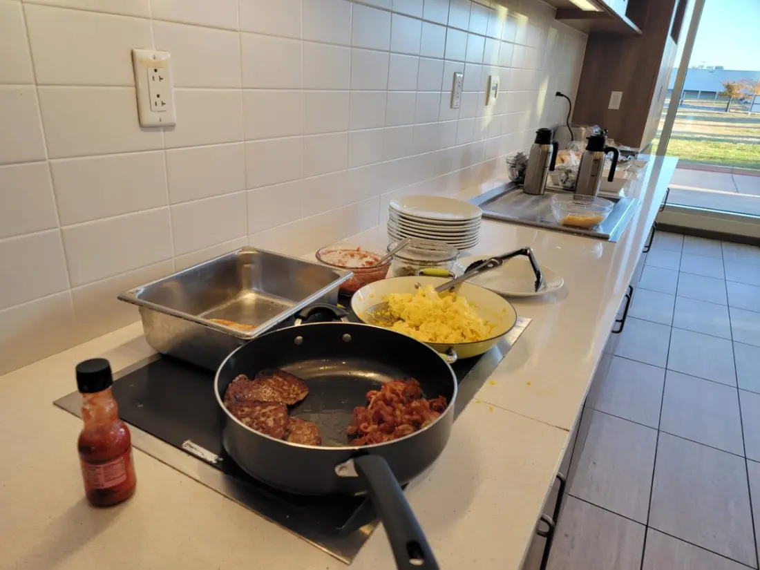 A Tampa Holiday Inn Charges Elite Guests $3 for Their 'Free' Breakfast — and Has for Years