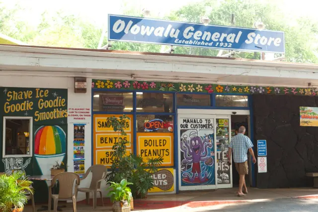 Grocery Store Tourism Is 2026's Best excuse to Skip the Fancy Restaurants in Hawaiʻi