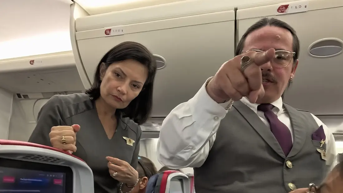 Delta passenger removed from Bogotá-Atlanta flight after a seat swap dispute went wrong