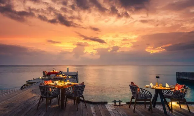 A Michelin-starred night over the Indian Ocean: InterContinental Maldives turns 80 with a Vietnamese-Maldivian dinner series