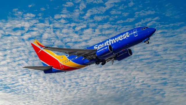 Why You'll Still Be Flying Southwest's 30-Year-Old Boeing 737-700s Until 2031