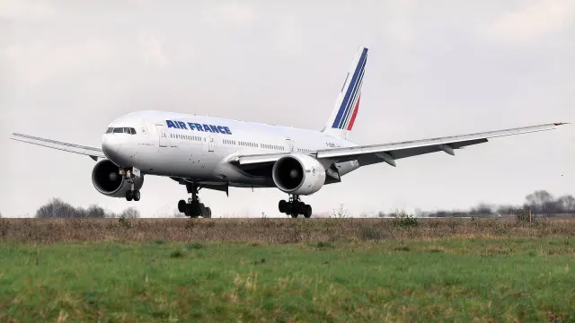 Air France Pulls Out of Denver as United Prepares Its Own Paris Route