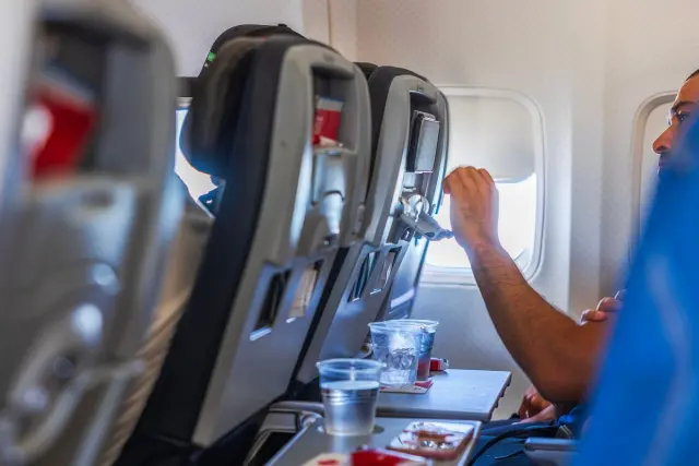 American Airlines will now auto-upgrade you out of that dreaded middle seat