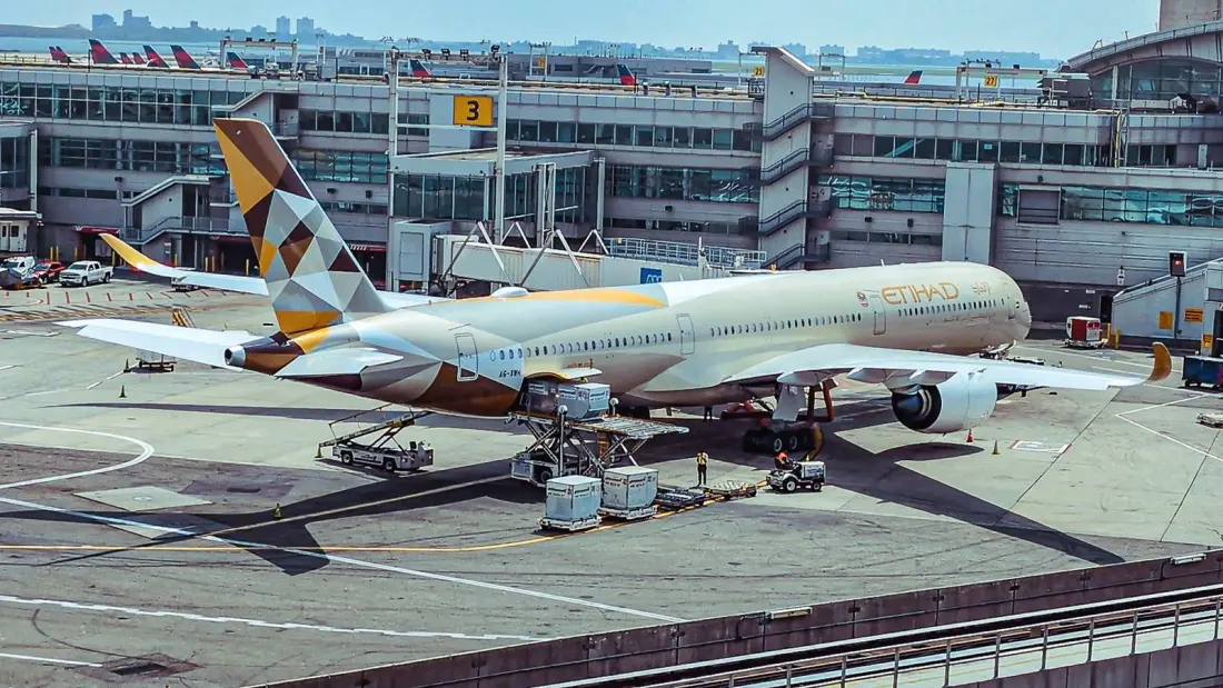 The Secret Sleep Deck: Where Cabin Crew Rest on an Airbus A350-1000
