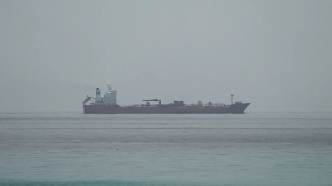Fire on the Water: Cargo Ship Attacked Off Oman's Musandam Coast, 10 Crew Airlifted to Khasab
