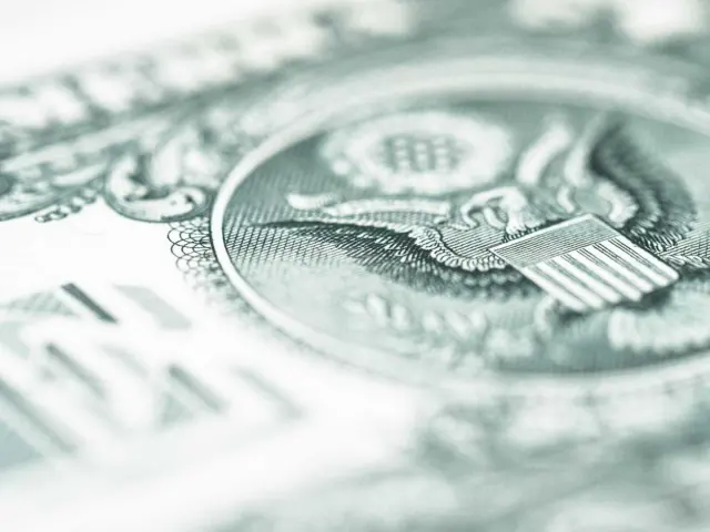 Costa Rica's Dollar Dip: What a Weaker USD Means for Your Trip
