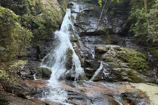 High Shoals Falls: The Two-Waterfall Hideout Near Hiawassee, Georgia