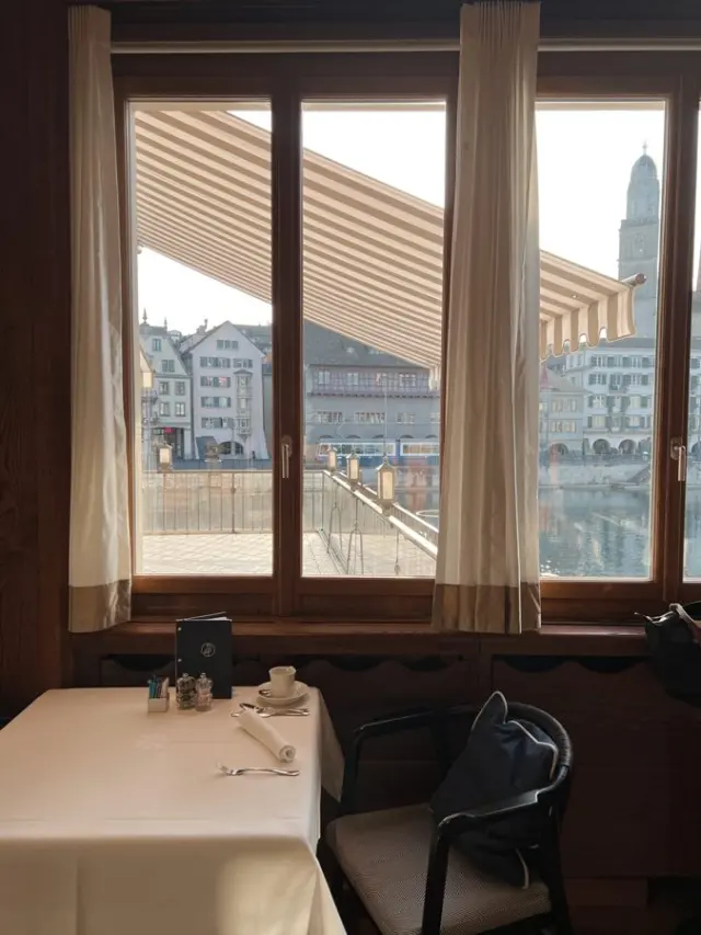 The Storchen Zürich: river views, a rooftop and Zürich's only cigar lounge