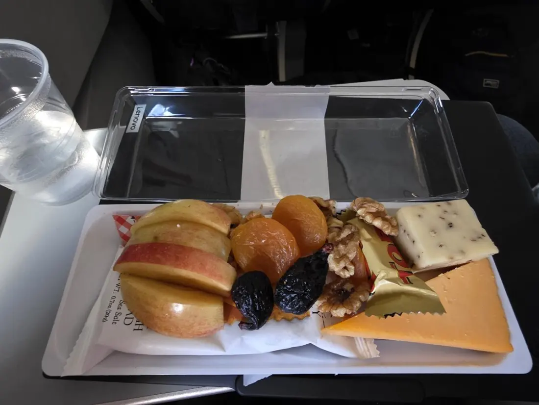 American Airlines Brings Back Coach Meal Preorders So You Don't Miss Out on the Wrap