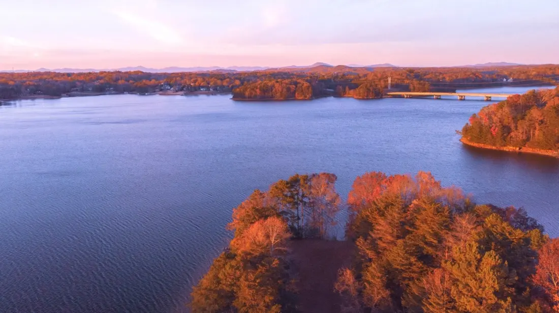 Lake Lanier, Georgia Beats New England As America's Top Fall Foliage Lake