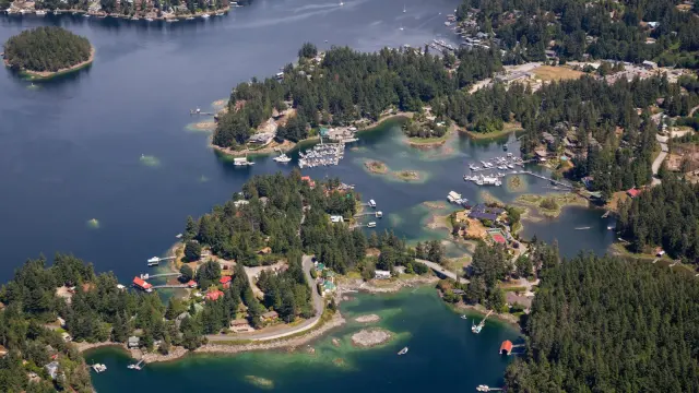 Pender Harbour: Paddles, Salmon and Short Summits on BC's Sunshine Coast