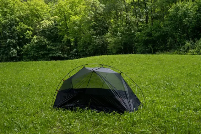 Wild camping in France: what's actually legal, park by park