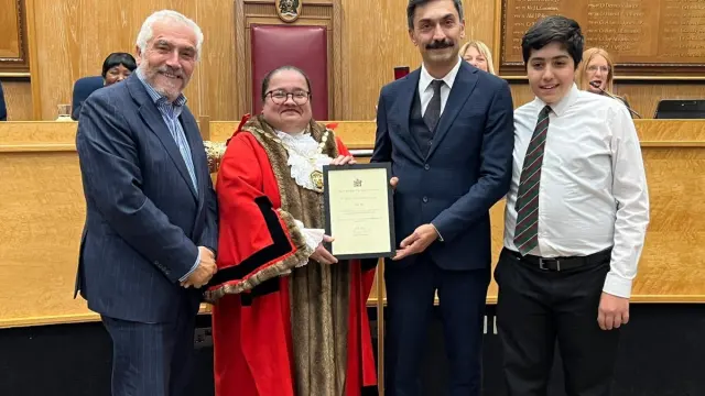 Wimbledon restaurant manager Onur Inci honoured for pulling girl from motorcycle's path