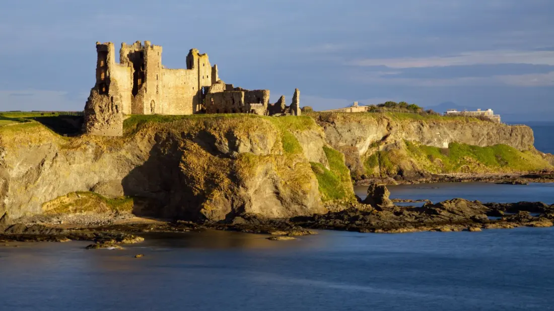 Tantallon Castle: The Cliff-Edge Ruin Under an Hour From Edinburgh