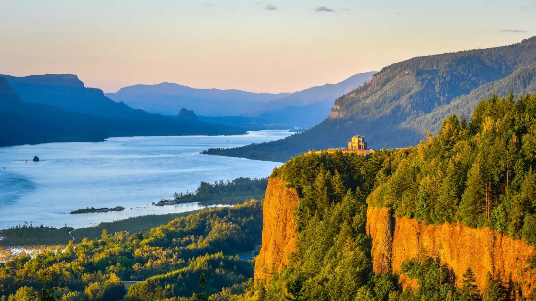 Ten Pacific Northwest Canyons That Outclass the Grand Canyon Crowds