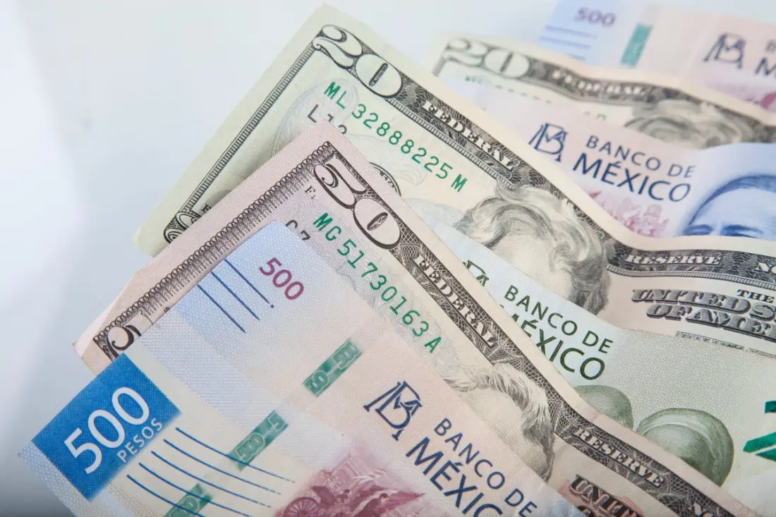 Getting Pesos in Mexico: ATMs, Casas de Cambio and What Actually Gives You a Good Rate