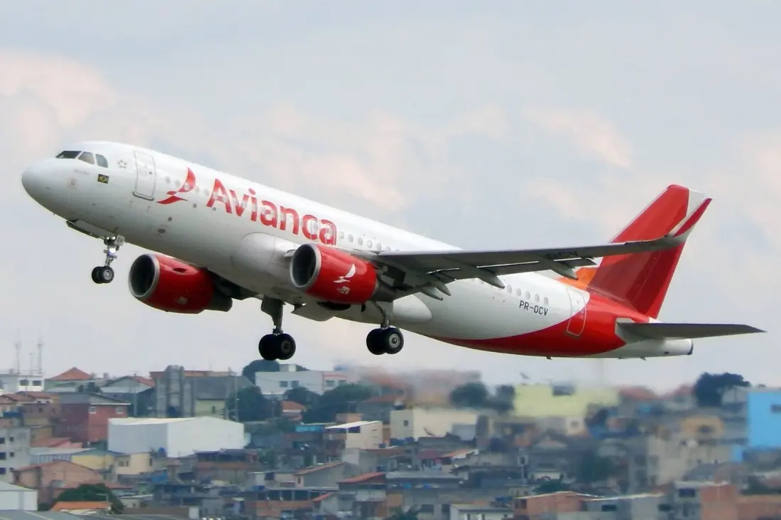 Severe Turbulence Forces Avianca's Medellin–New York Flight to Divert to Miami, Eight Hospitalised