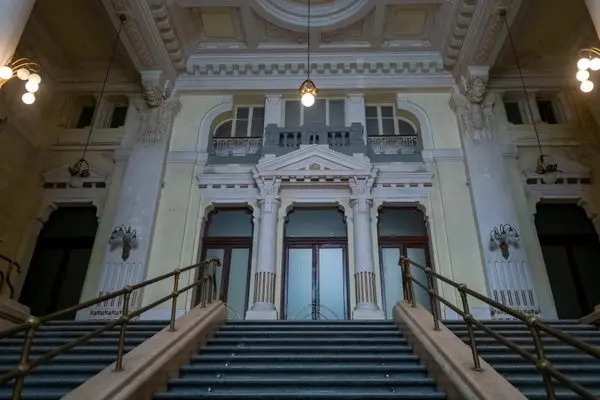 Budapest's Exchange Palace: Stock Exchange, TV HQ, Blade Runner Backdrop