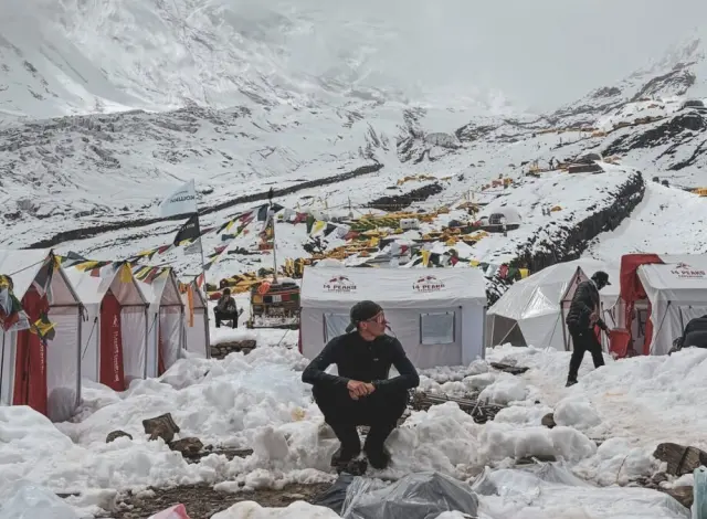 Nepal Storm Refuses to Quit — and Neither Do Some Manaslu and Dhaulagiri Climbers