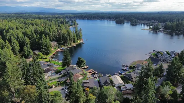 Black Diamond, Washington: A Former Coal Town Turned Lakeside Base Near Seattle