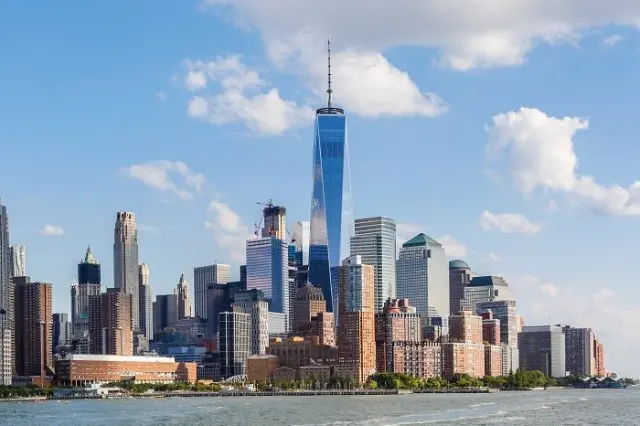 Marathon weekends are filling hotels in New York and Chicago — and rates show it