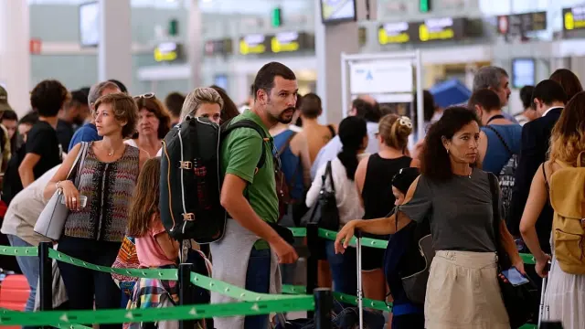 Barcelona-Amsterdam tops Europe's list of most stressful routes for nervous flyers